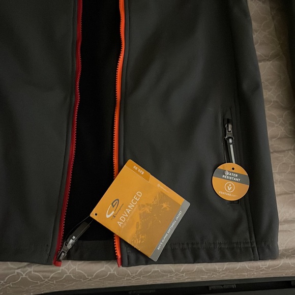 Boys Champion Water Resistant Jacket, size XL (16/18) - Picture 4 of 12